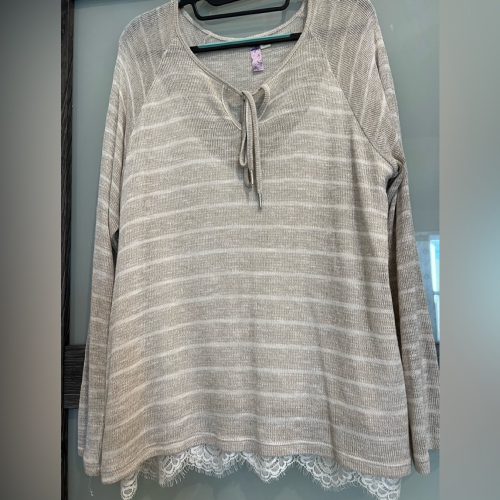 Sweater lace bottom
